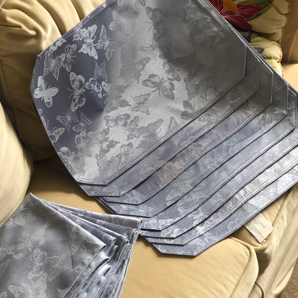 Set of 8 Vintage Butterfly Print Placemats & Napkins - Cotton Blend Table Linens
